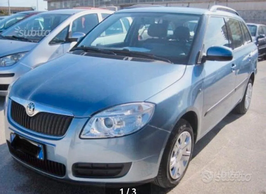 Skoda Fabia 2008 photo 3