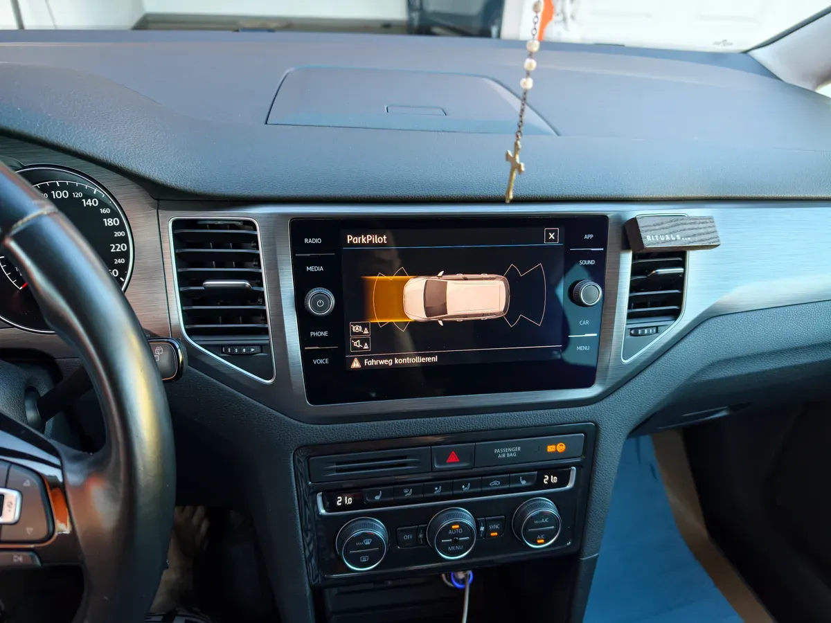 Volkswagen Golf 2019 photo 2