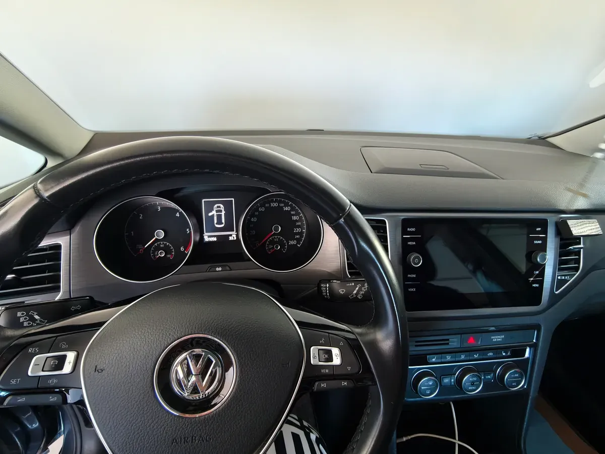 Volkswagen Golf 2019 photo 3