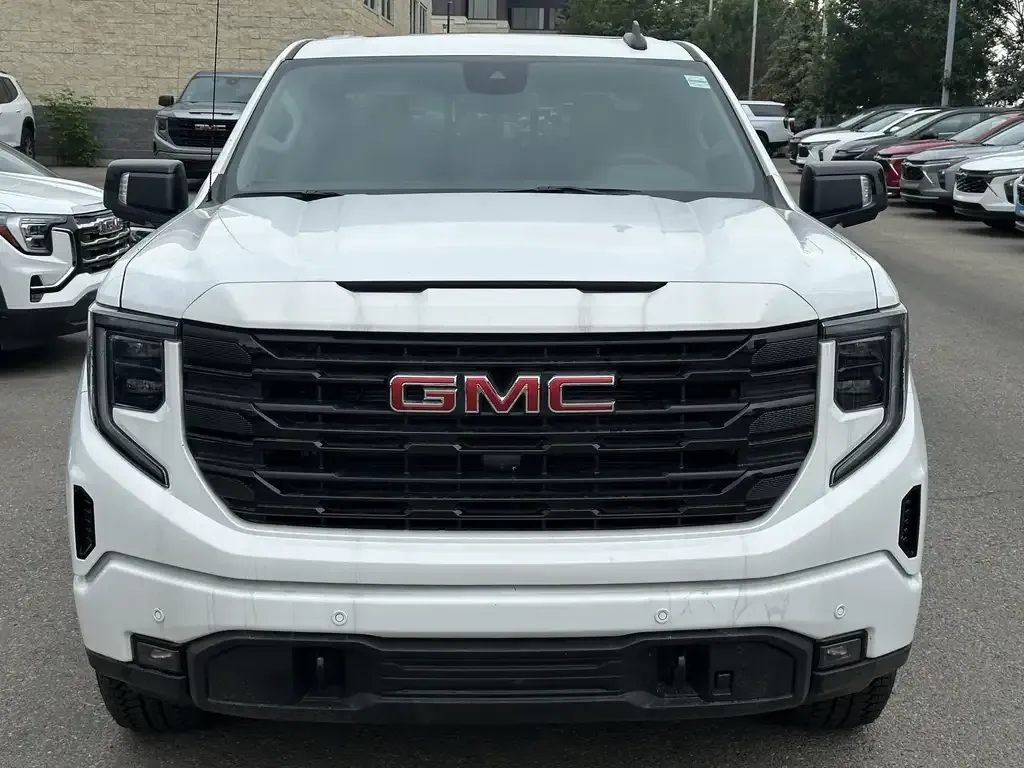 GMC Sierra 1500 2026 photo 2