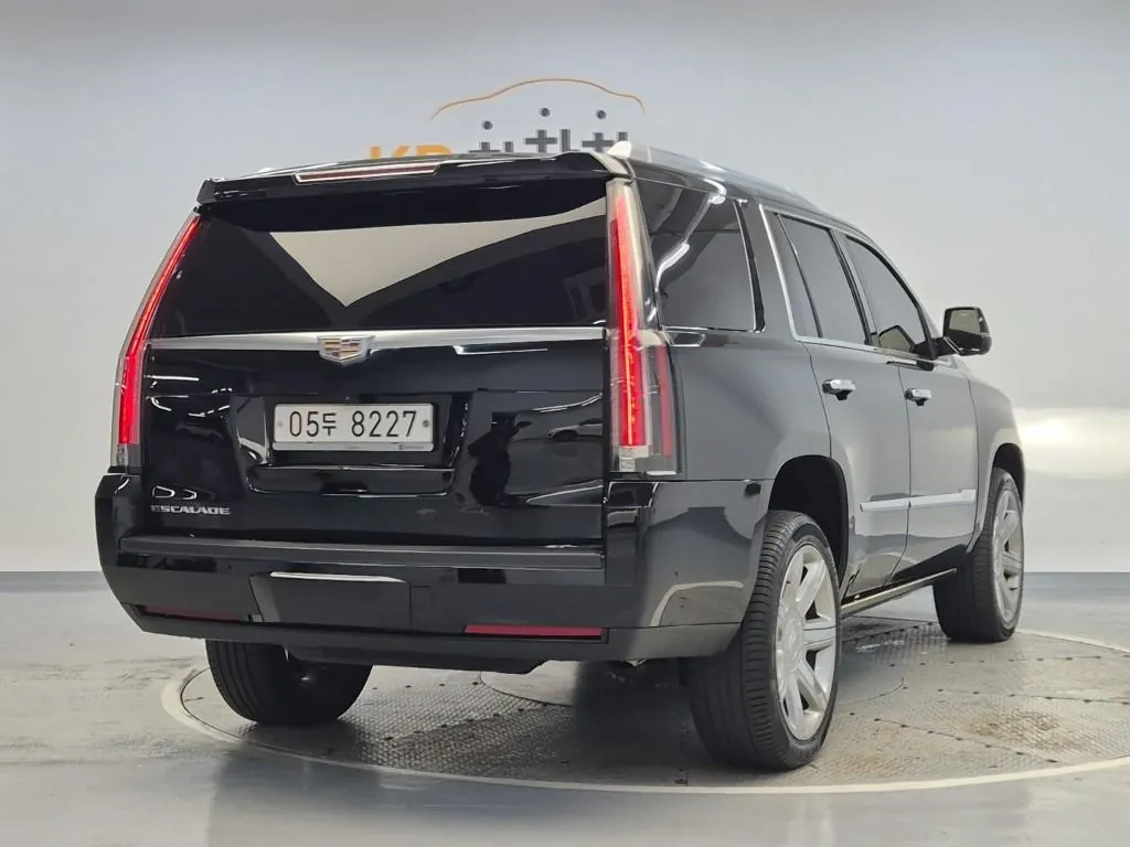 Cadillac Escalade 2017 photo 3