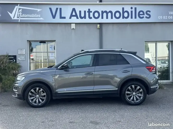 Volkswagen T-Roc 2018 photo 2