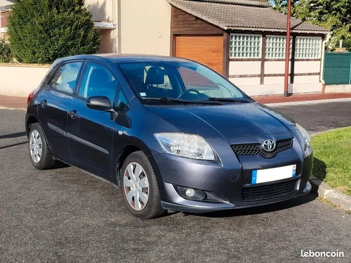 Toyota Auris 2007 photo 2