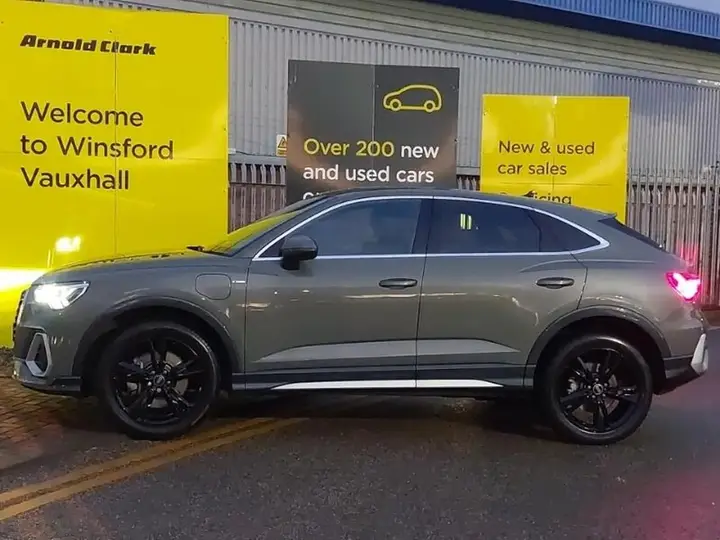 Audi Q3 2023 photo 4