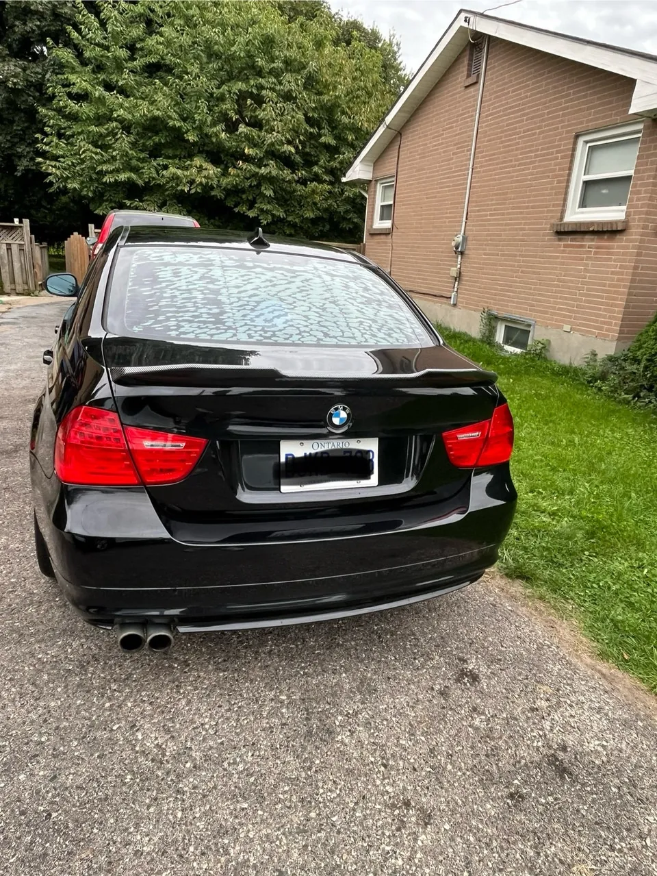 BMW E90 2009 photo 2