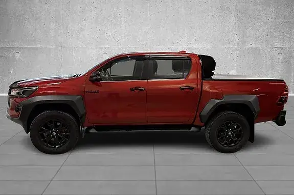 Toyota Hilux 2025 photo 2