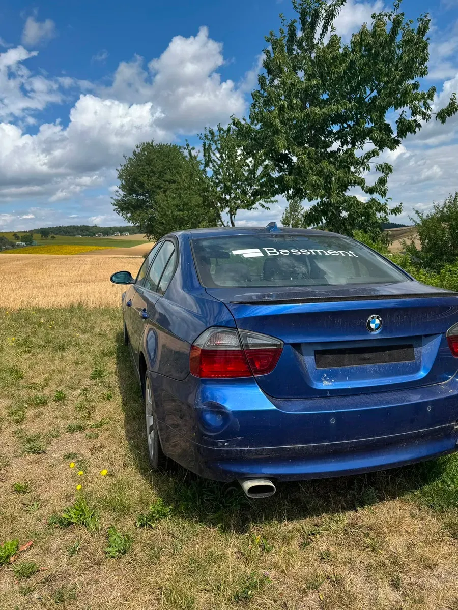BMW 3 Series 2007 photo 2