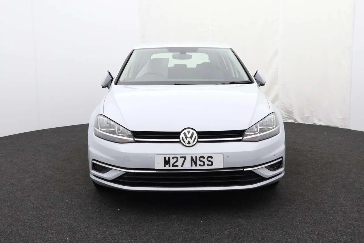 Volkswagen Golf 2018 photo 2