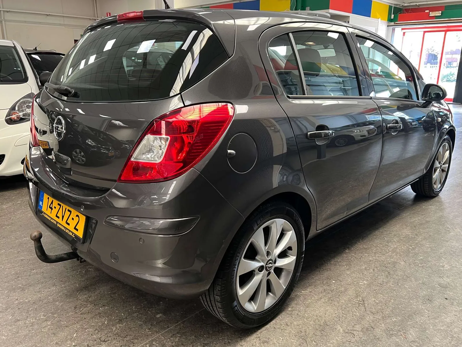 Opel Corsa 2013 photo 2