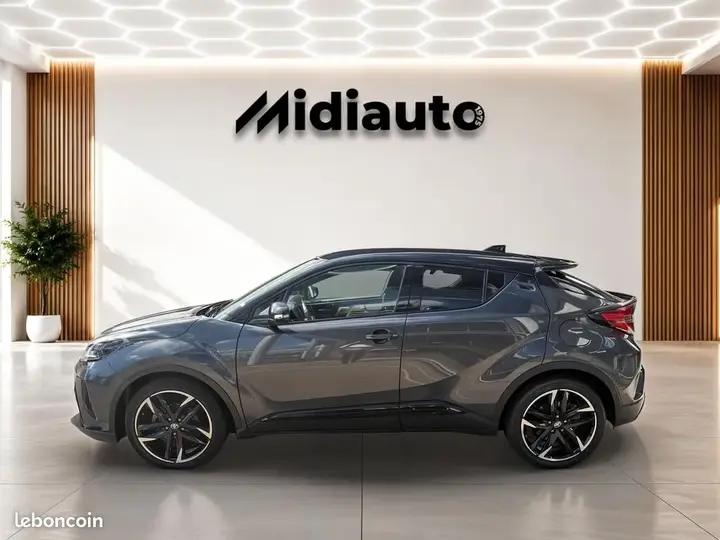 Toyota C-Hr 2022 photo 2