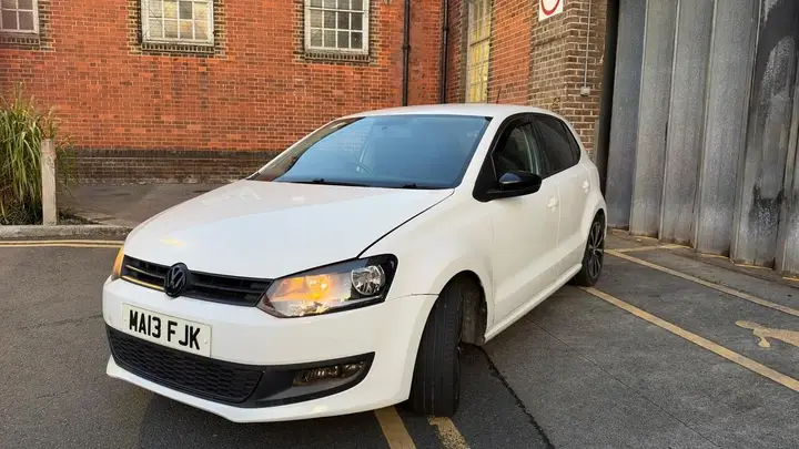 Volkswagen Polo 2013 photo 2