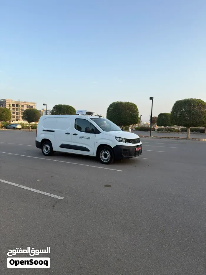 Peugeot Partner 2023 photo 4
