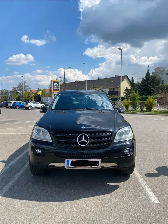 Mercedes-Benz M-Class 2007 photo 2