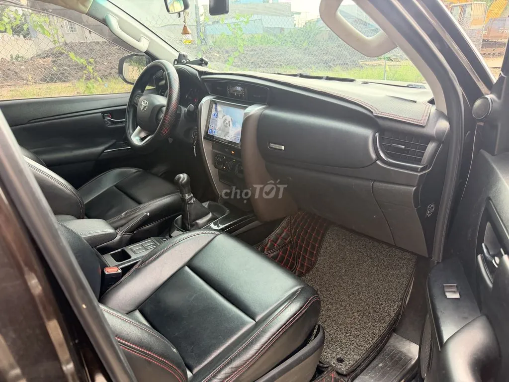 Toyota Fortuner 2018 photo 5