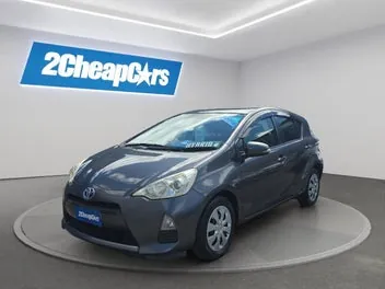 Toyota Aqua 2013 photo 2