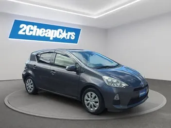 Toyota Aqua 2013 photo 4