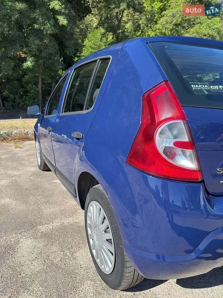 Dacia Sandero 2009 photo 4