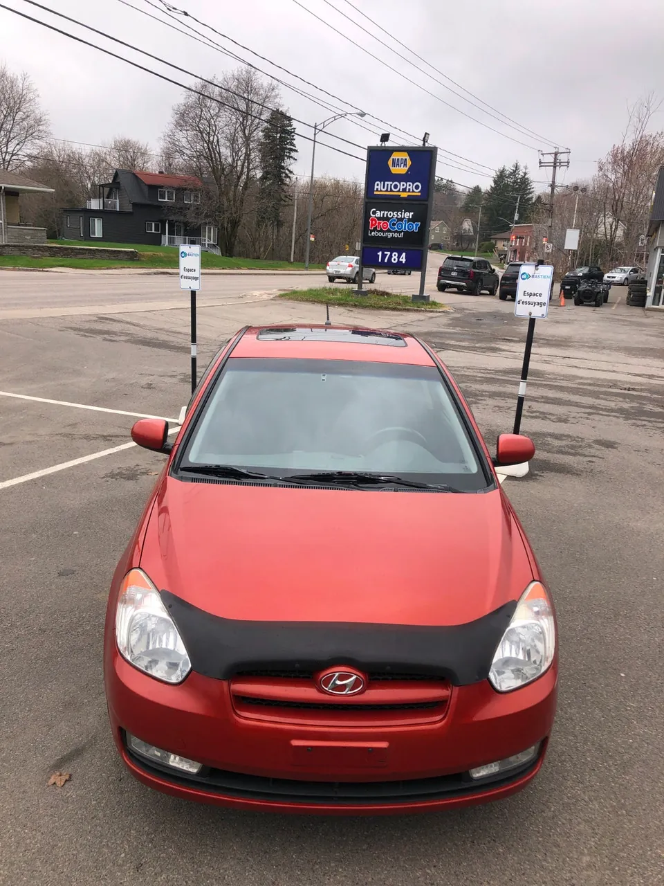Hyundai Accent 2010 photo 4