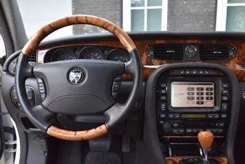 Jaguar Xj 2006 photo 2