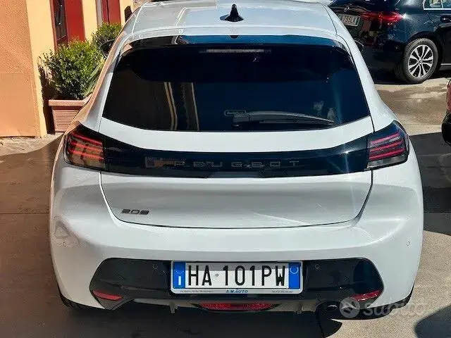 Peugeot 208 2025 photo 4