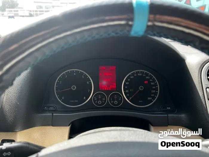 Volkswagen Tiguan 2009 photo 2