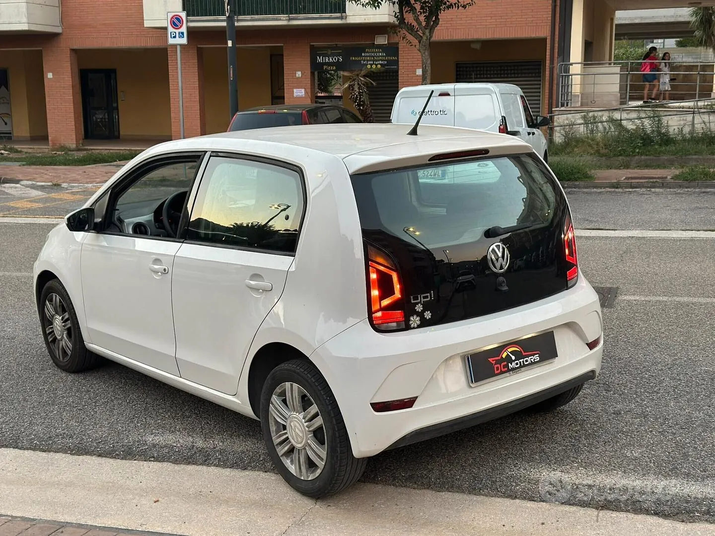Volkswagen Up 2018 photo 4