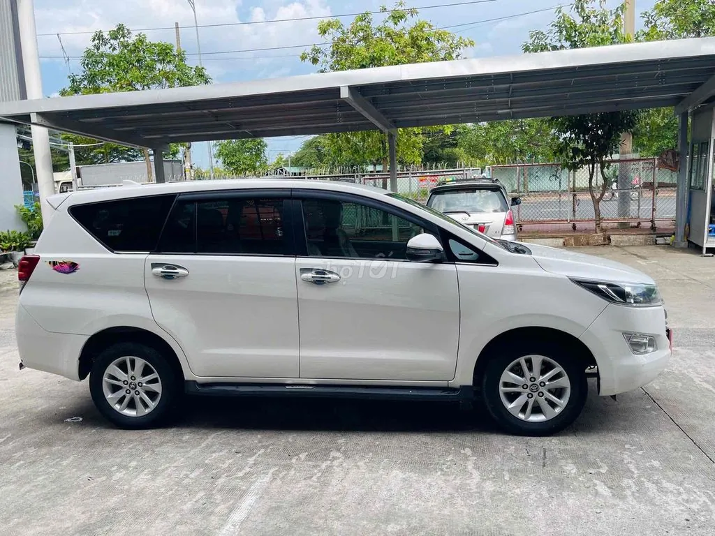 Toyota Innova 2019 photo 3