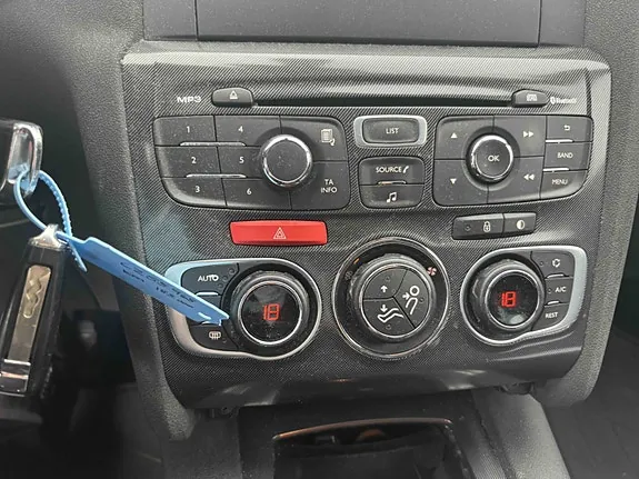 Citroen C4 2013 photo 4