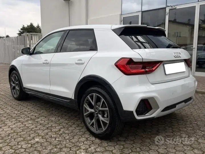 Audi A1 Allstreet 2023 photo 3