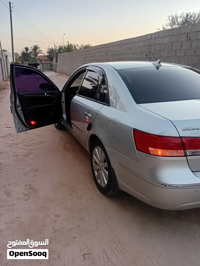 Hyundai Sonata 2009 photo 4