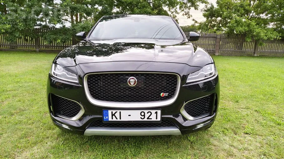 Jaguar F-Pace 2019 photo 2