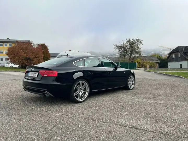 Audi A5 2012 photo 2