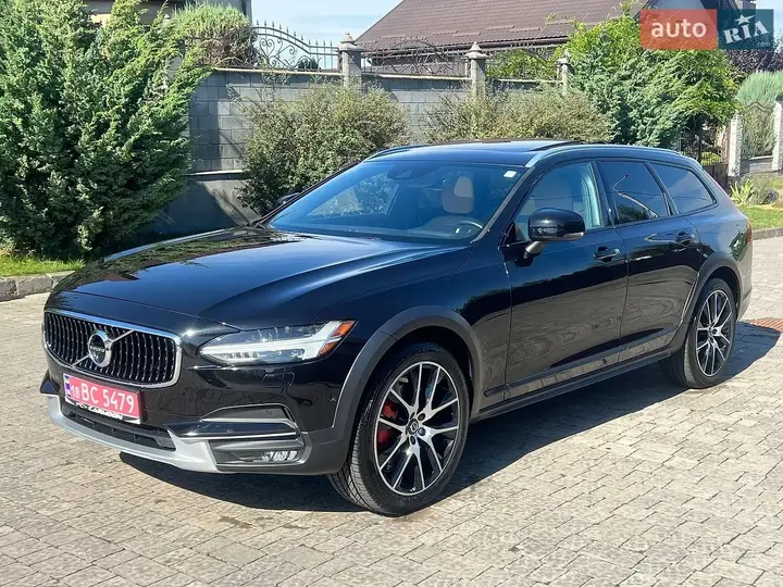 Volvo V90 Cross Country