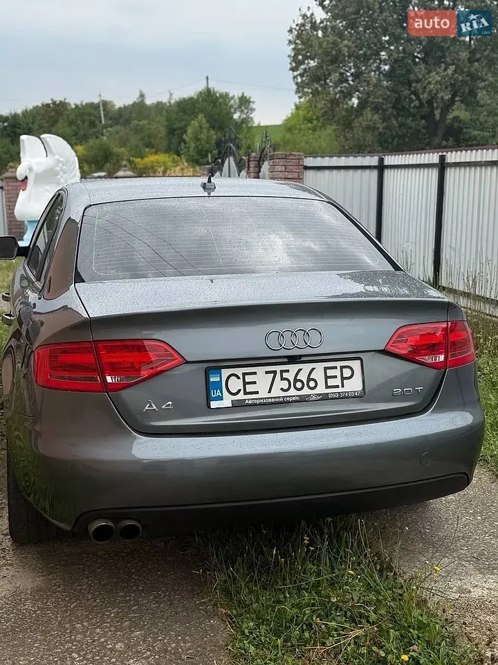 Audi A4 2011 photo 2