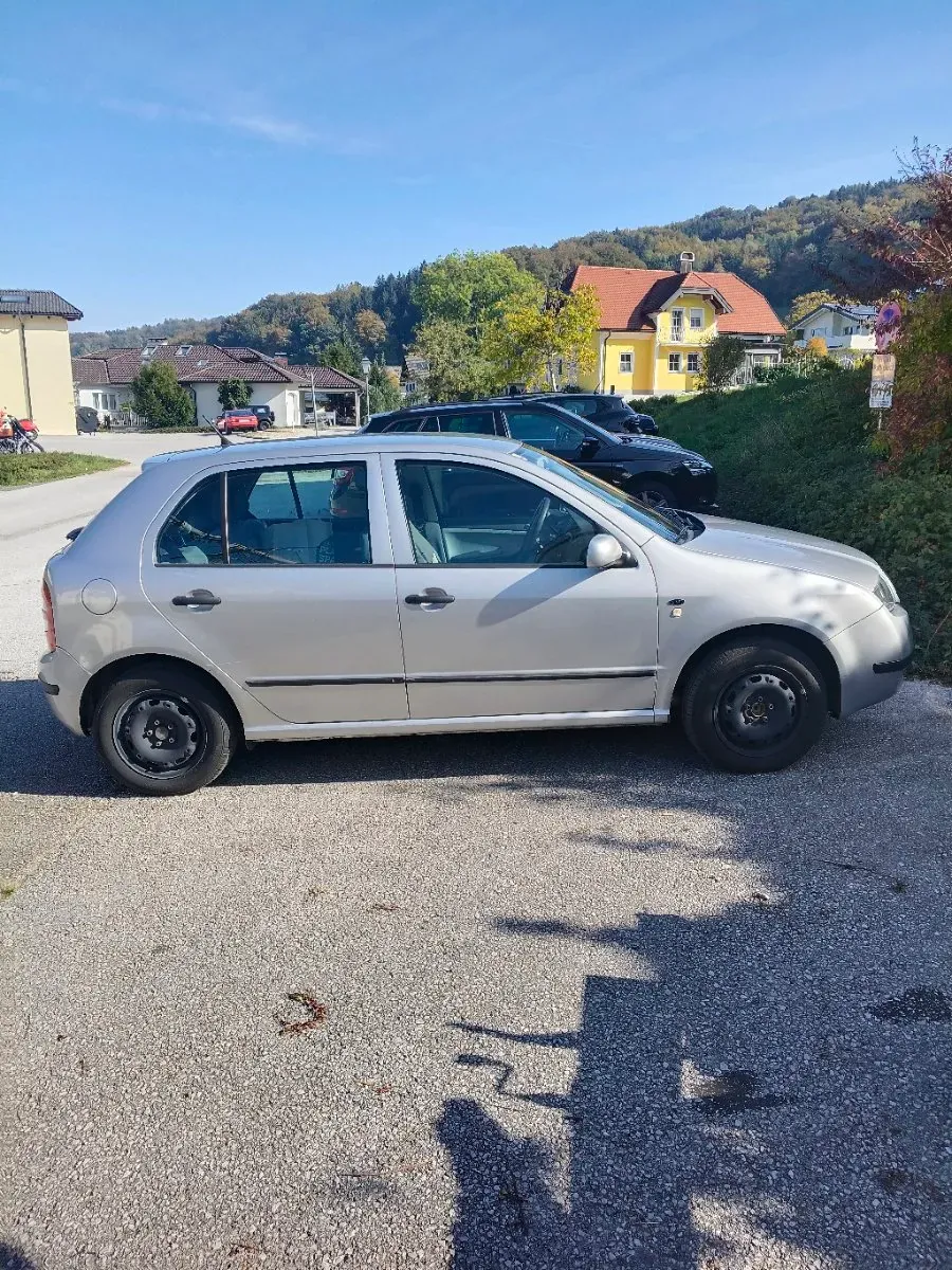 Skoda Fabia 2001 photo 3