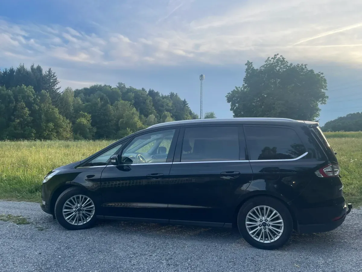 Ford Galaxy 2016 photo 3