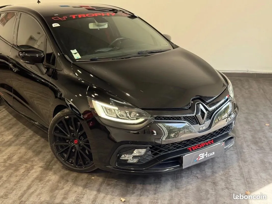 Renault Clio 2017 photo 2