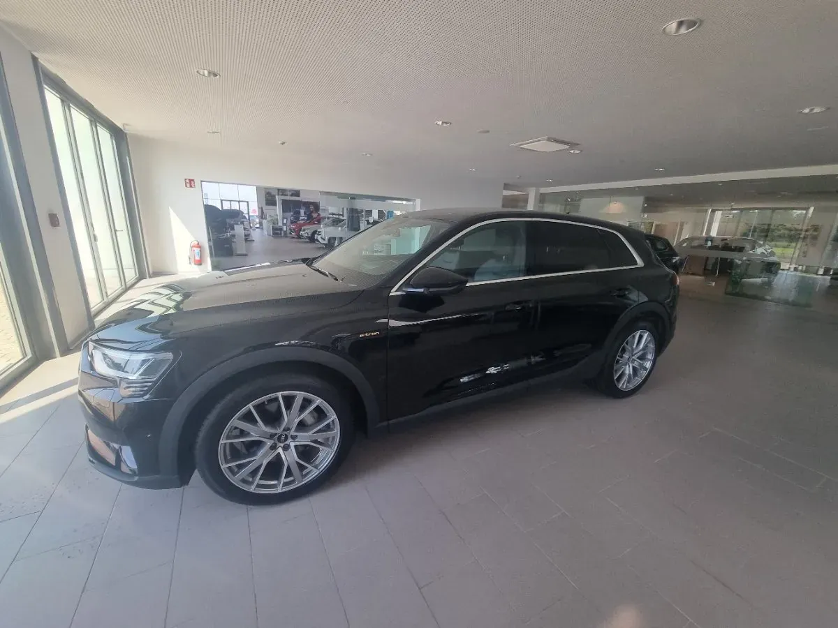 Audi E-Tron