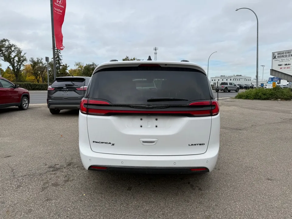 Chrysler Pacifica 2025 photo 4