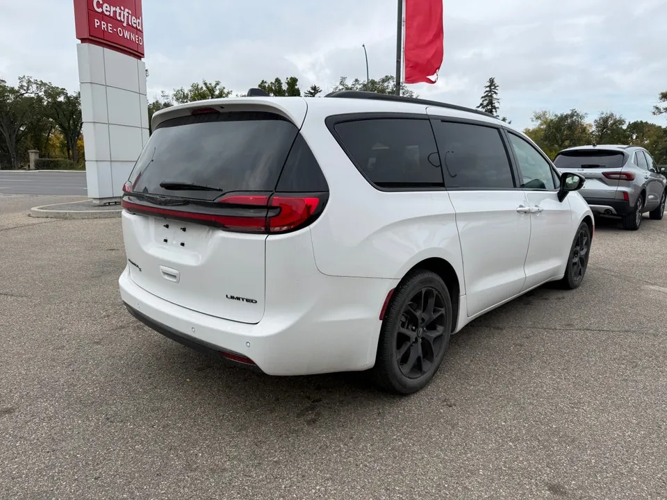 Chrysler Pacifica 2025 photo 5