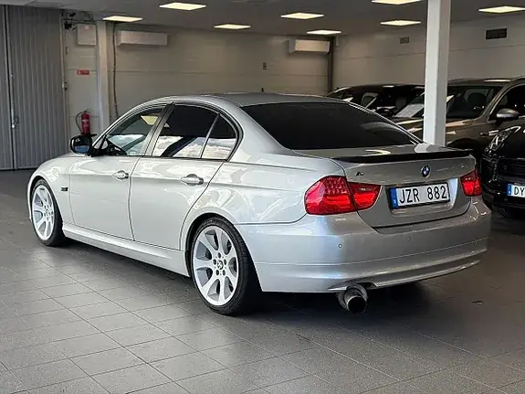 BMW 320I 2010 photo 5