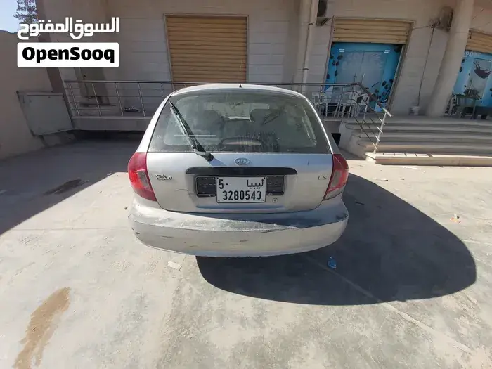 Kia Rio 2002 photo 4