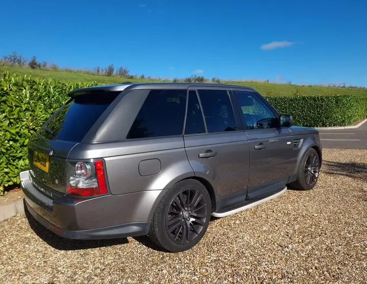 Land Rover Range Rover Sport 2010 photo 3