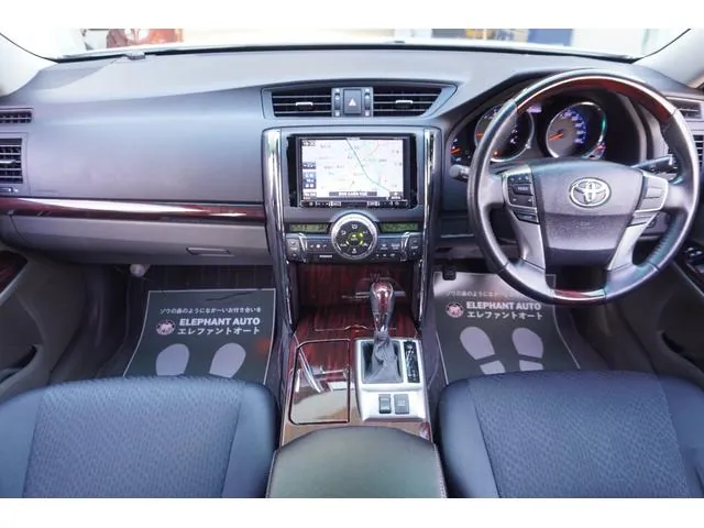 Toyota Mark X 2012 photo 5