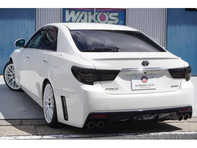 Toyota Mark X 2012 photo 4