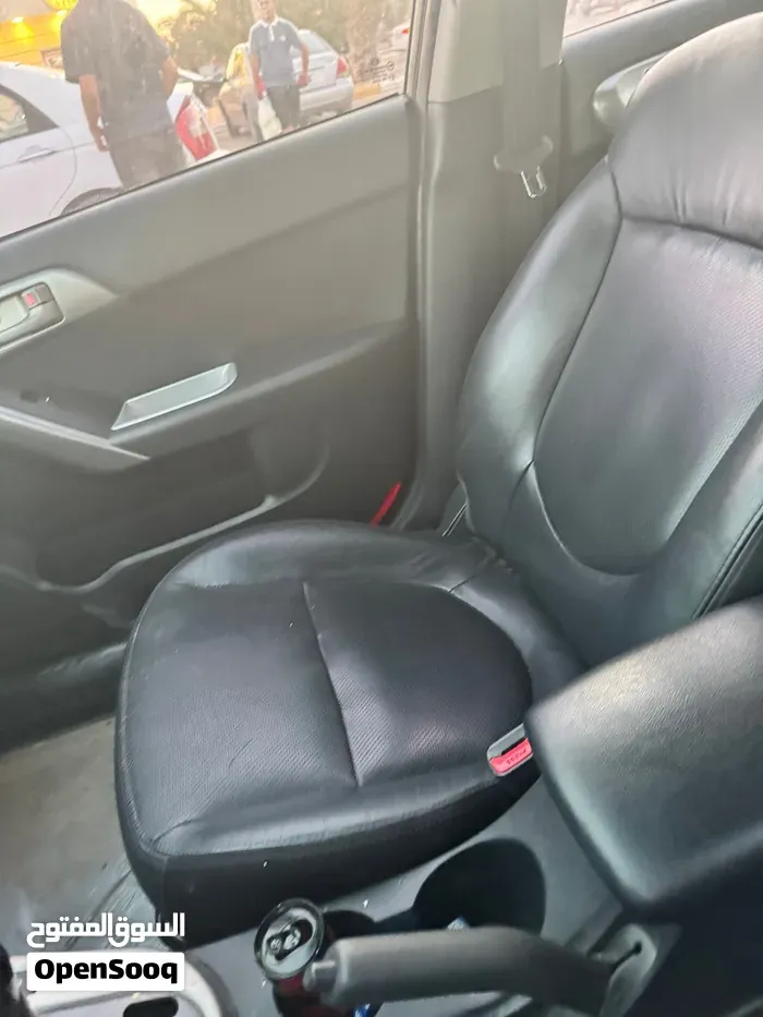 Kia Forte 2012 photo 4