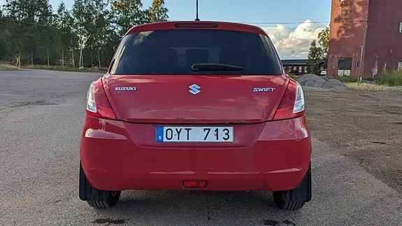 Suzuki Swift 2011 photo 5