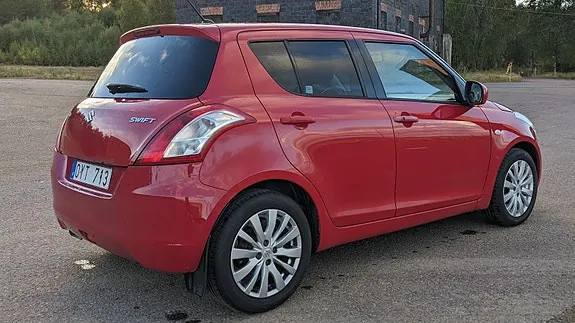 Suzuki Swift 2011 photo 4