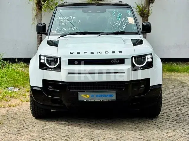 Land Rover Defender 2026 photo 4