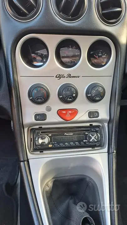 Alfa Romeo Gtv 1998 photo 5